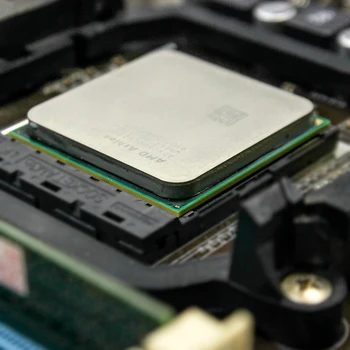 AMD Athlon 64 X2 7750 2.7 GHz dual-core procesor Socket AM2/AM2+ 940-pinski cpu